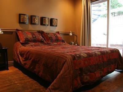 Le Cartier Bed And Breakfast Montreal Exterior photo