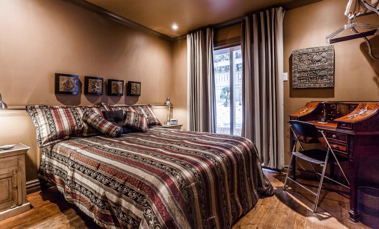 Le Cartier Bed And Breakfast Montreal Exterior photo